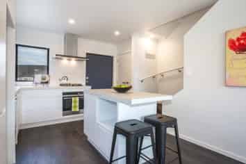 20/9 Surrey Street, Tawa