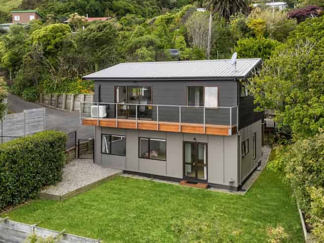 33 Athol Street, Glenduan