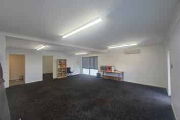 1B/15 Roxanne Place, Poike