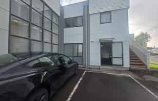 1B/15 Roxanne Place, Poike