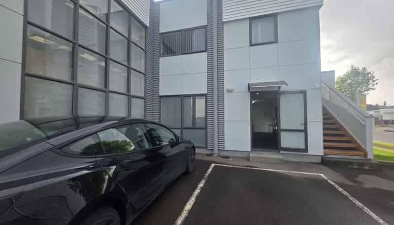 1B/15 Roxanne Place, Poike