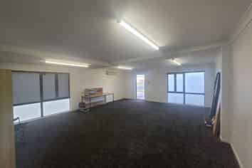 1B/15 Roxanne Place, Poike