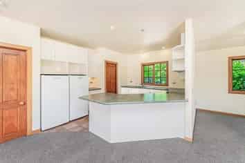 100 Brook St, Southbridge