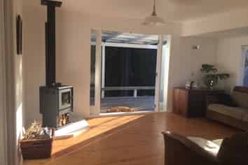 14 Grandview Rd, Leigh