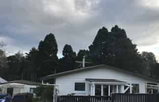 14 Grandview Rd, Leigh