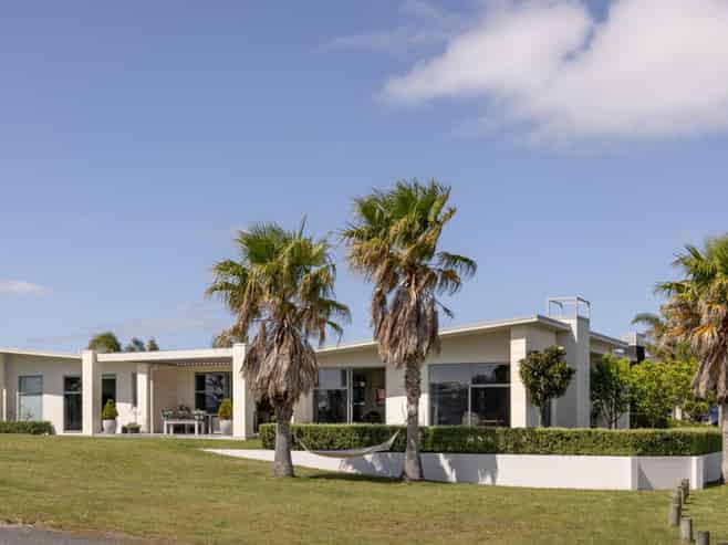 71 Palm Springs Boulevard, Papamoa