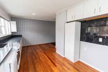 11 Eldon Grove, Taita