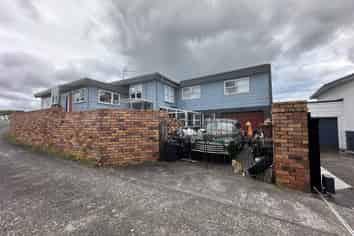 3 Hillary Heights Avenue, Glendene