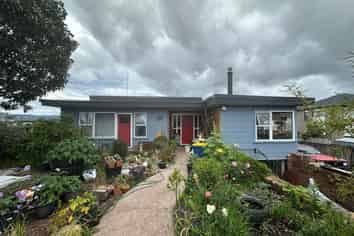 3 Hillary Heights Avenue, Glendene