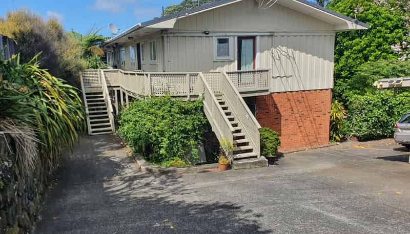 6/24A  Grange Road, Mount Eden