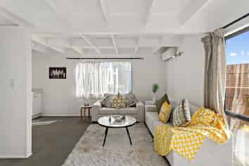 1/147 Spinella Drive, Bayview