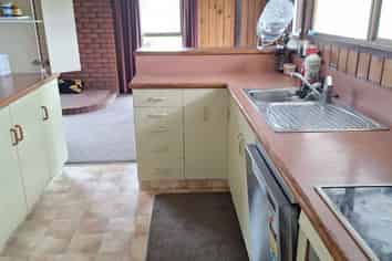 801 East Road  Toko, Toko