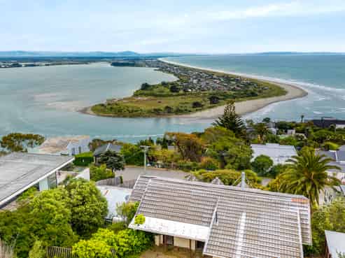 33 Tuawera Terrace, Clifton