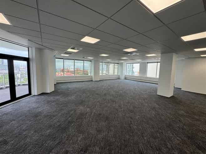 Refurbished floor ready for fit-out