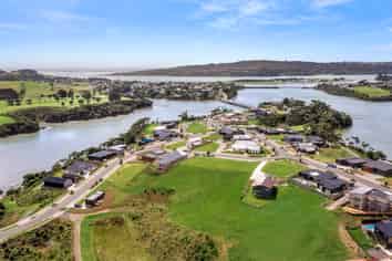 48 Rangitahi Road, Raglan