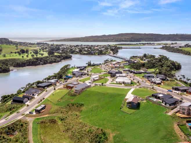 48 Rangitahi Road, Raglan