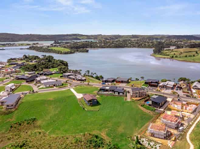 48 Rangitahi Road, Raglan