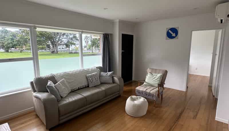 2/110 East Coast Road, Forrest Hill