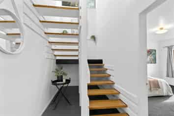 9 Ridd Crescent, Karori