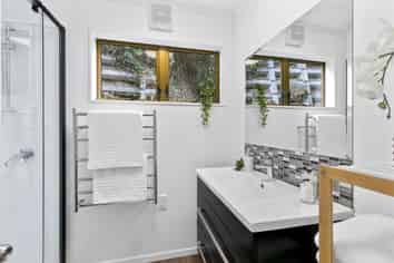 9 Ridd Crescent, Karori