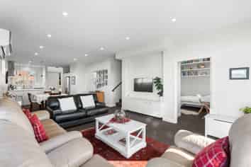 27 Dow Square, Wigram