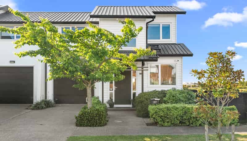 27 Dow Square, Wigram