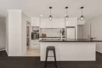 44 Inverness Drive, Pyes Pa