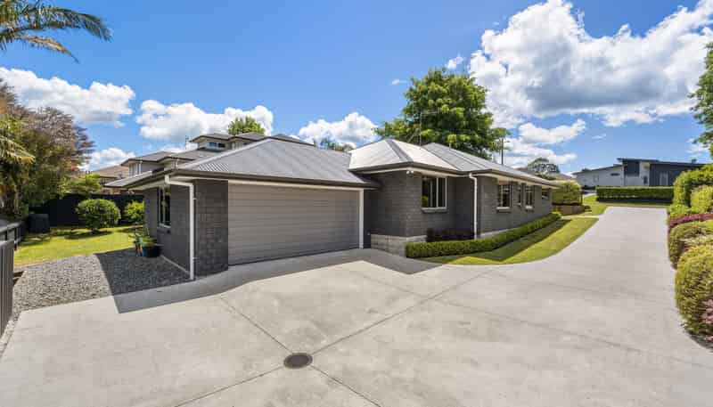 44 Inverness Drive, Pyes Pa