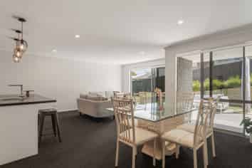 44 Inverness Drive, Pyes Pa