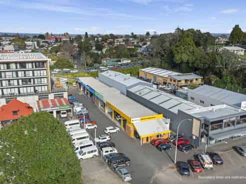 Road Frontage Workshop with Excellent Parking 