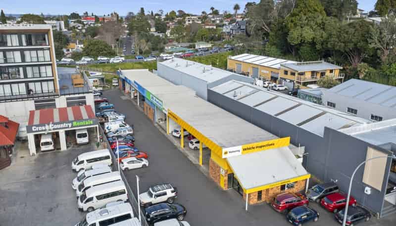 Unit 1 108 Third Avenue, Avenues