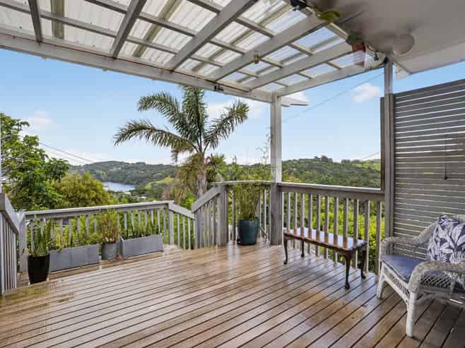 11 Kendale Drive, Matheson Bay, Leigh