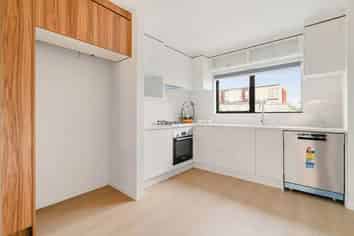 12/32 Tapuwae way, Mangere Bridge