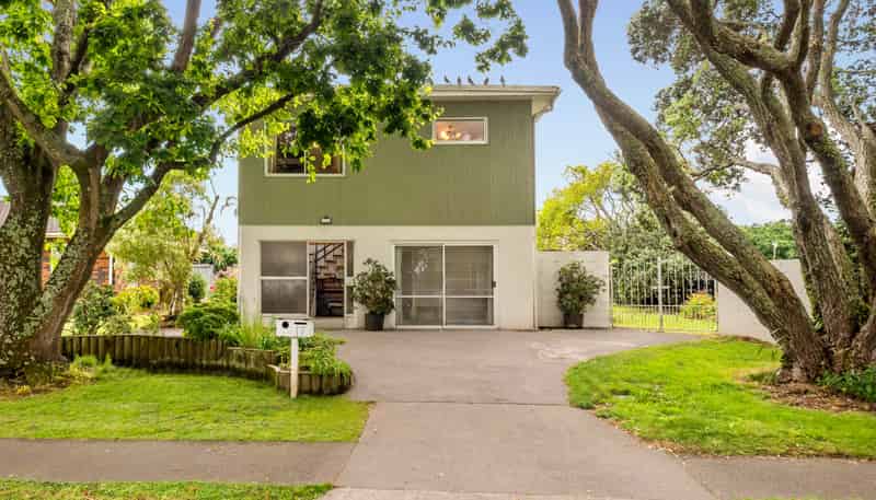 17 Waterlea Avenue, Mangere Bridge