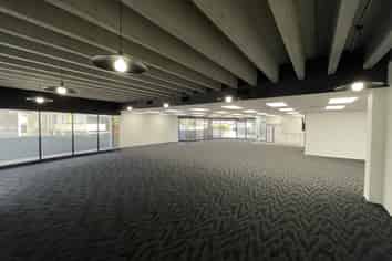 Profiled Office or Showroom - Well Priced