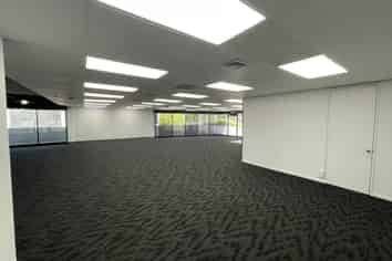 Profiled Office or Showroom - Well Priced