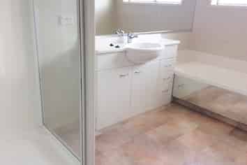 17 Hefford Place, Allenton