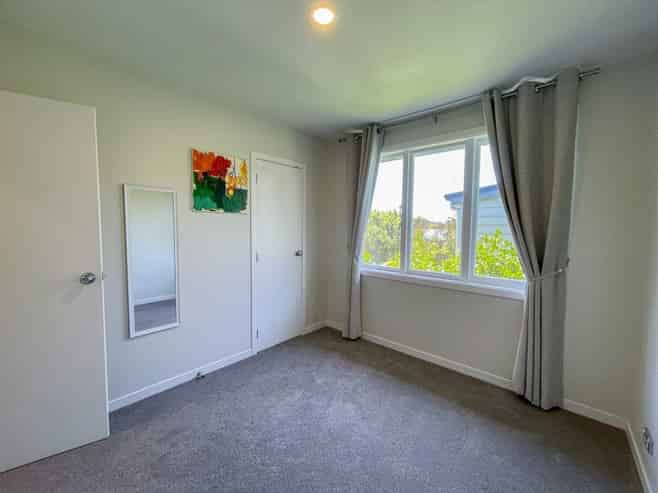 39 Fairclough Road, Beach Haven