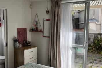 120 Rintoul Street, Newtown