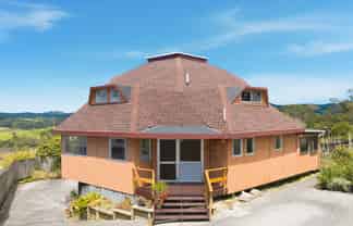 272 Sturges Road, Henderson