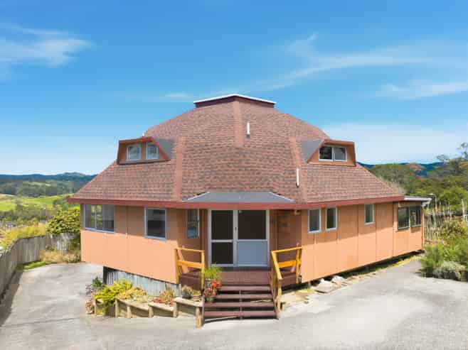 272 Sturges Road, Henderson