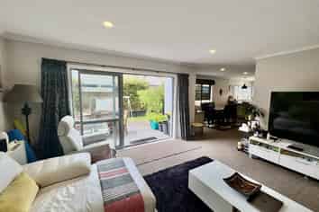 201a McLintock Street North, Johnsonville