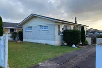 12 Fitzwater Place, Henderson