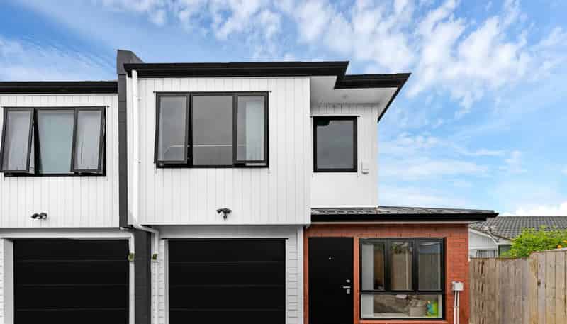 10D Benton Place, Manurewa