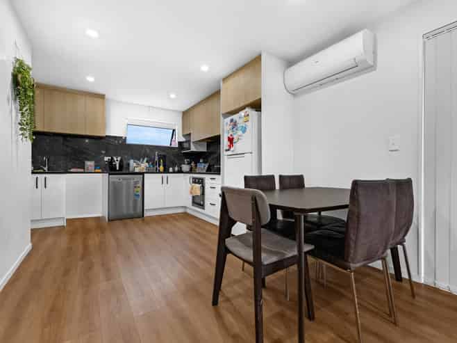 10D Benton Place, Manurewa