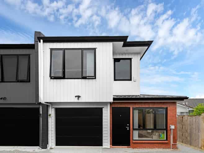 10D Benton Place, Manurewa