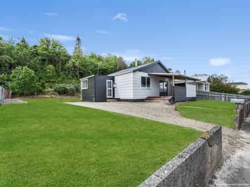 102 Kana Street, Mataura