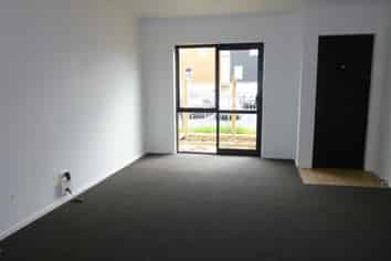 4/1 Vialou Street, Hamilton Central