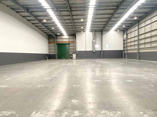 High Stud, A-Grade & On-Site Cafe