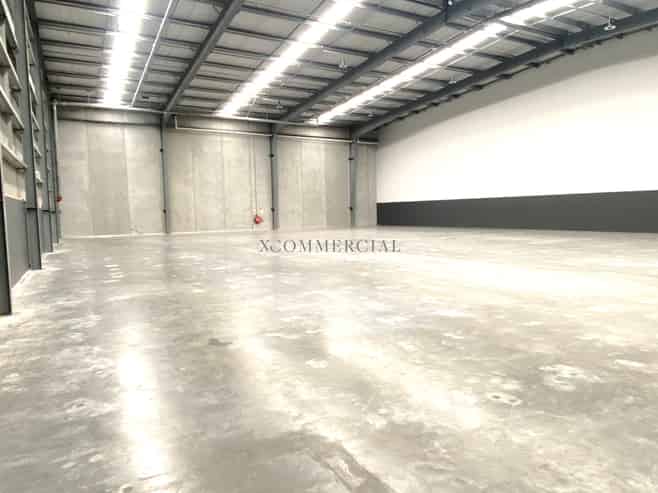 High Stud, A-Grade & On-Site Cafe